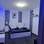 Pompar Magnolia דירה *