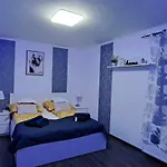Pompar Magnolia Apartment *
