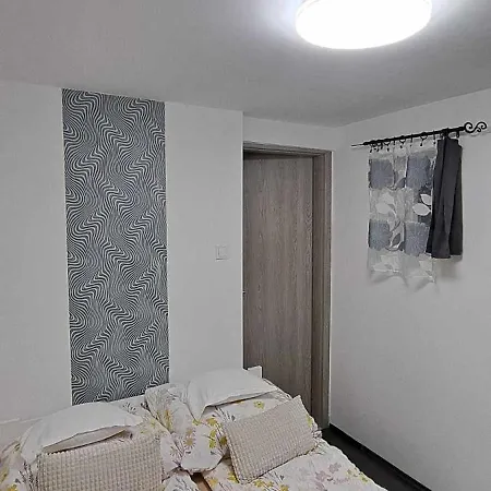 Pompar Magnolia سيغيد