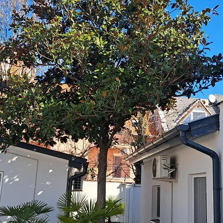 Apartment Pompar Magnolia *
