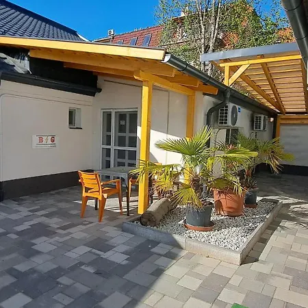 Pompar Magnolia Apartment *